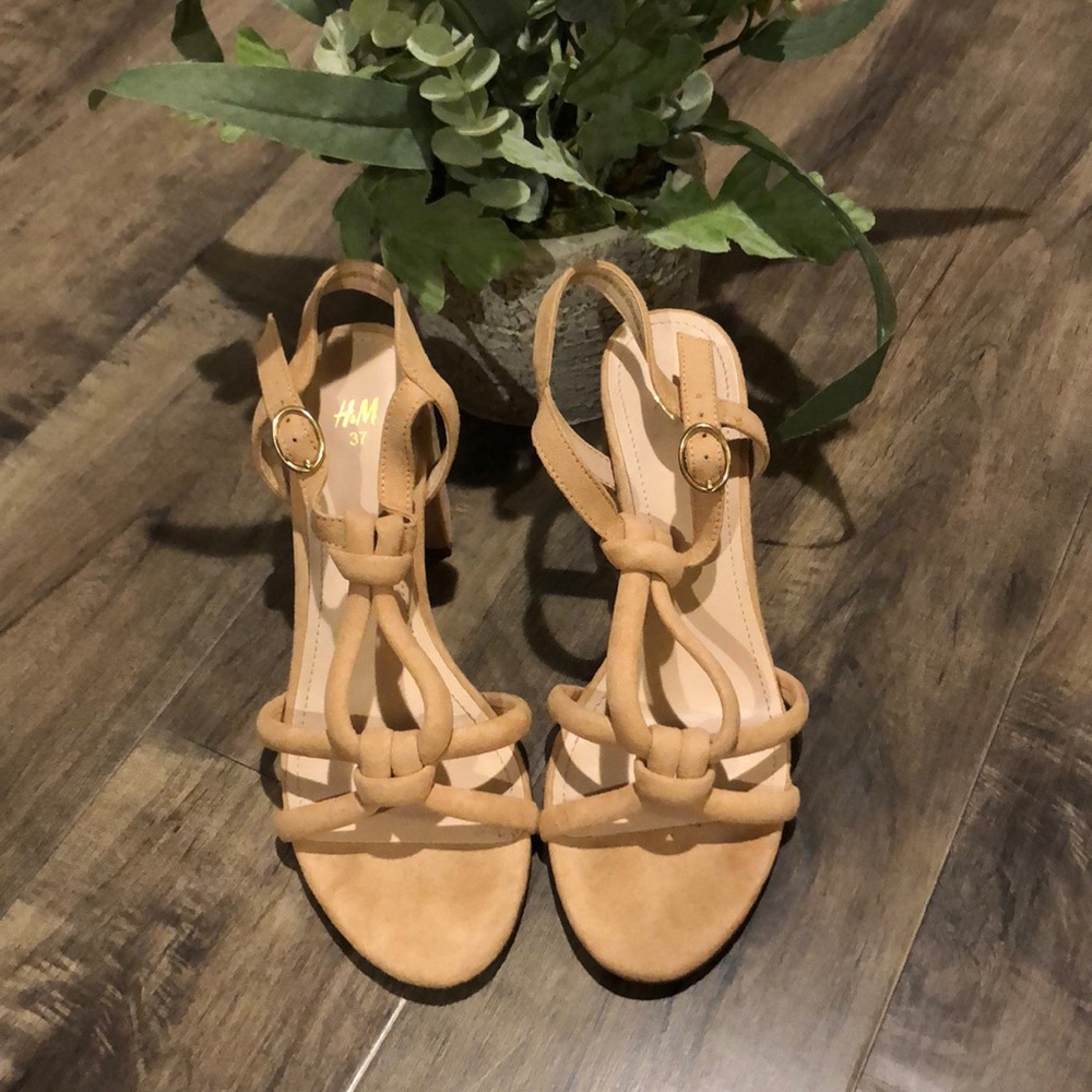 Blush Pink Block Heel Sandals🛍
